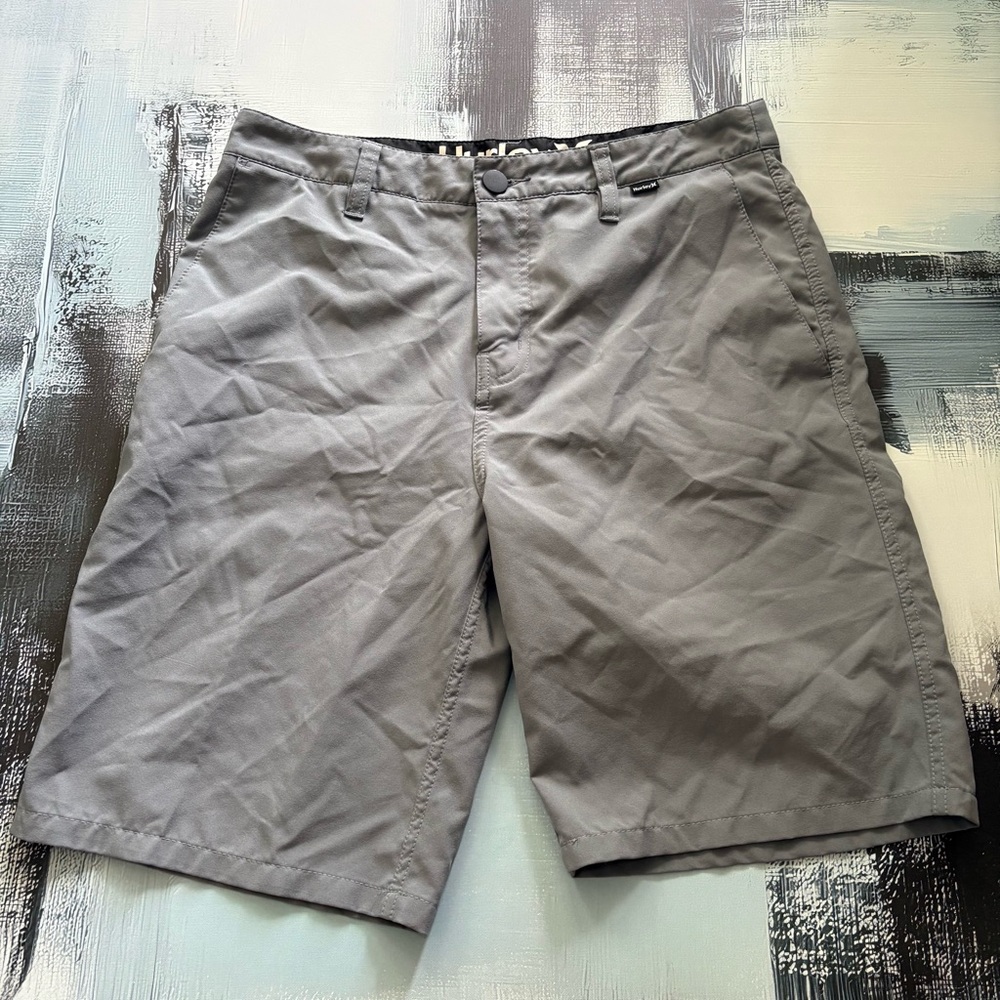 Hurley Men’s Gray Board Shorts quick dry Size 30